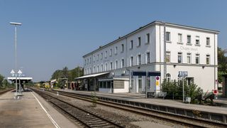 Bahnhofsgebäude in Cham