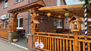 Gemütliches Asia-Restaurant mit Holz-Terrasse in Bispingen.