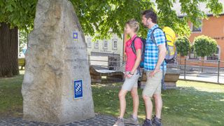 Jakobsweg Gedenkstein bei Neukirchen b.Hl.Blut