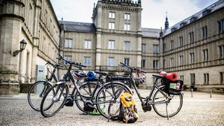 Fahrräder am Schloss Ehrenburg