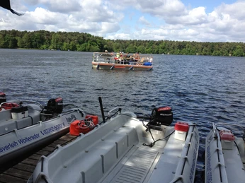 Floßboot auf großer Fahrt