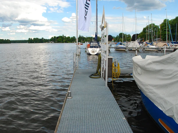 TSG 1898 e.V. - Kopfsteg mit Fäkalienpumpe © Christin Drühl