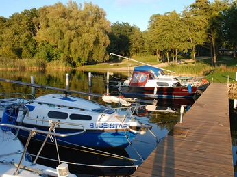 WWR Wolfswinkel - Badestelle und Wald nebenan © Christin Drühl