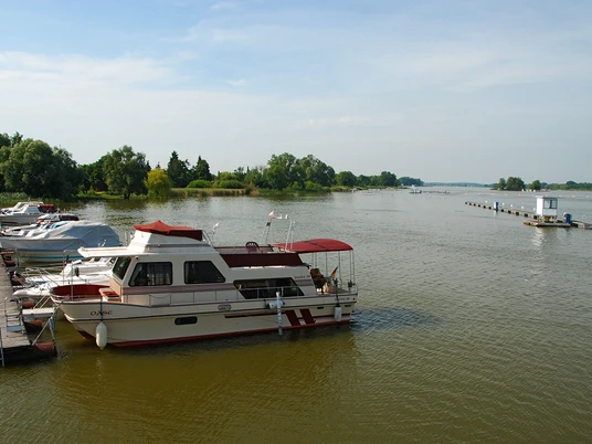 Motoryacht- und Touristik-Club Brandenburg e.V. - der Verein liegt hinter der Regattastrecke © Christin Drühl