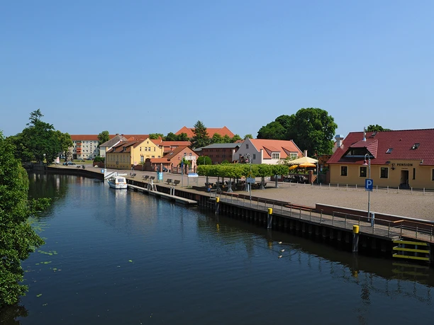 Am Alten Hafen - Pension und Restaurant direkt im Hafen © Christin Drühl