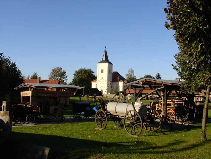 Kolonistenhof Großderschau