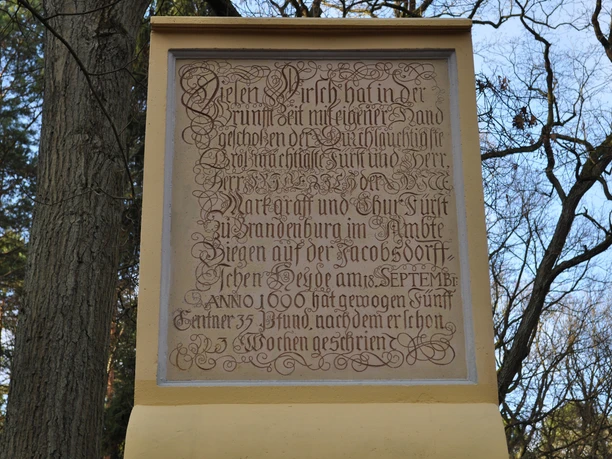 Hirschdenkmal Inschrift