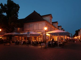 Abendstimmung am Eiscafé