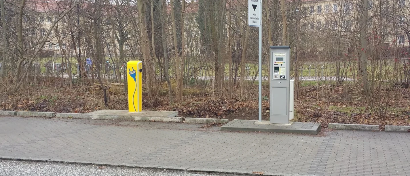 Stadt Ludwigsfelde - Stromtankstelle am Bahnhof