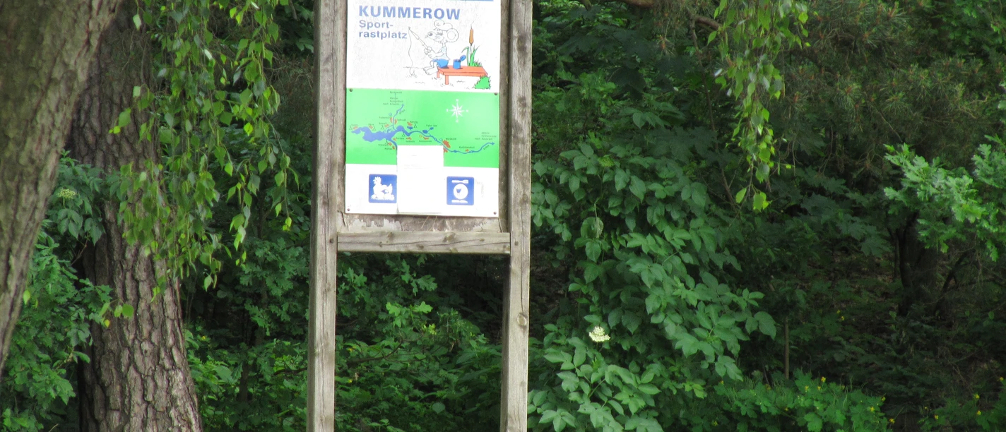 Schild für Rastplatz in Kummerow