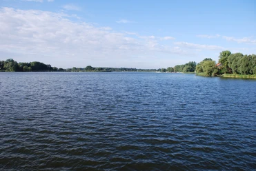 Floßtour durch die Flusslandschaft Untere Havelniederung in die Optikstadt Rathenow