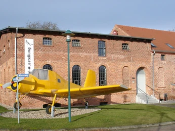 Ausstellung Flugzeug Z37