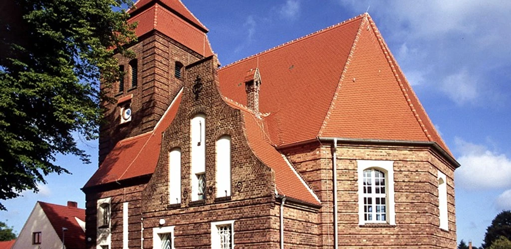 Kirche Pinnow