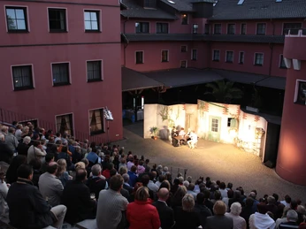 Kultur im Burghotel, Castle & Garden Strausberg GmbH & Co. KG