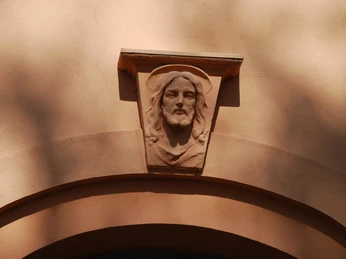 Kirche Ribbeck - Christuskopf als Schlussstein