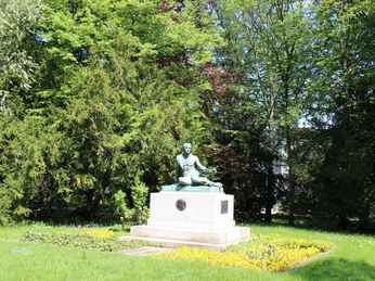 Kleist-Denkmal im Gertraudenpark in Frankfurt (Oder)