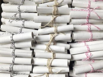 Ablass 2017: mit den Papierrollen von den modernen Sünden frei kaufen