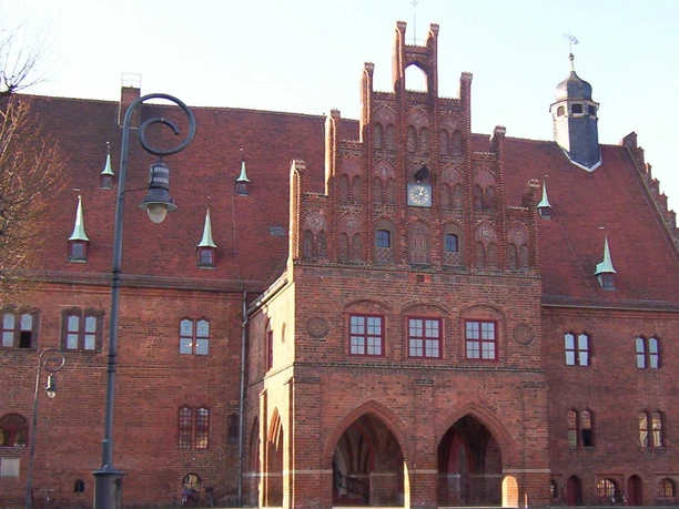 Rathaus Jüterbog mit Gerichtslaube