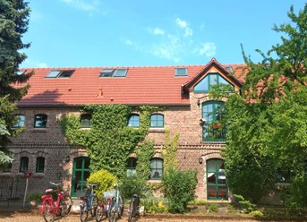 Fliederhof Syring - Seitenansicht