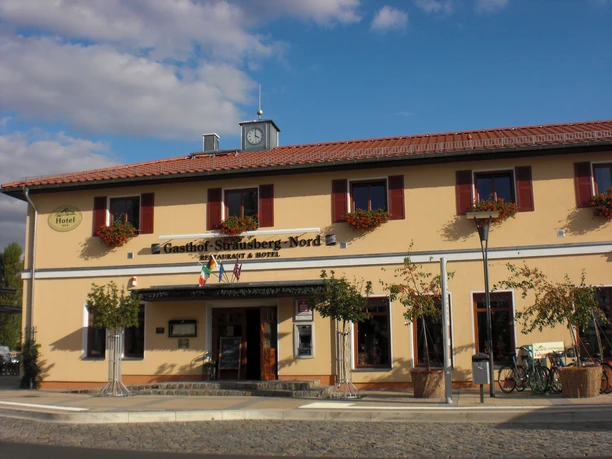 Gasthof Strausberg Nord Außenansicht