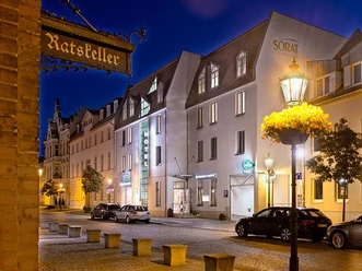 Sorat Hotel, Außenansicht