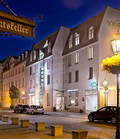 Sorat Hotel, Außenansicht