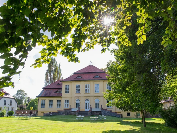 Gutshaus und Park Sauen