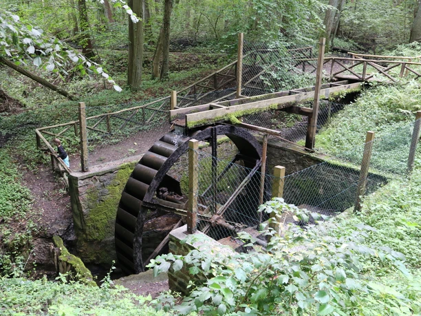 Altes Wasserrad im Cöthener Park