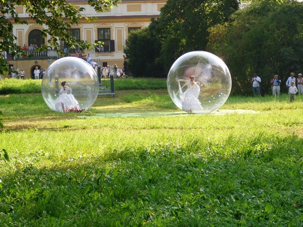 Schlosspark rund um das Schloss Caputh