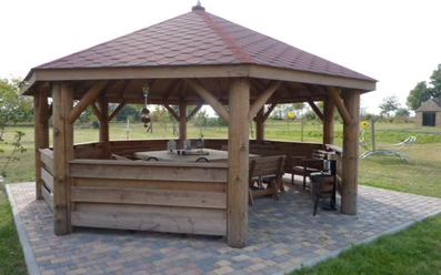 Pavillon im Garten