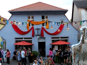 Veranstaltung vor dem lokal