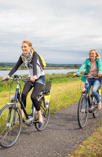 Auf einem Abschnitt des Oder-Neiße-Radwegs