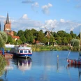 Werder (Havel) - Stadtansicht mit Havel und Boot