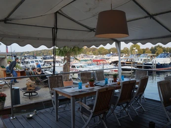 Restaurant "Capriole" in der "Marina am Tiefen See"