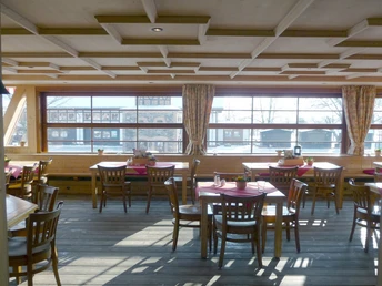 Veranda mit Blick aufs Schloss