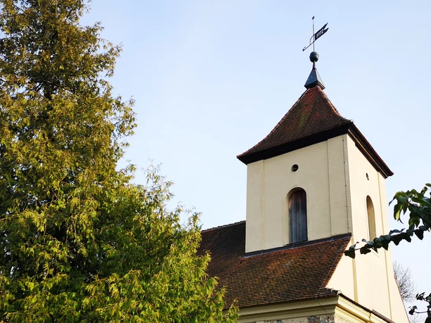 Kirchturm mit Wetterfahne