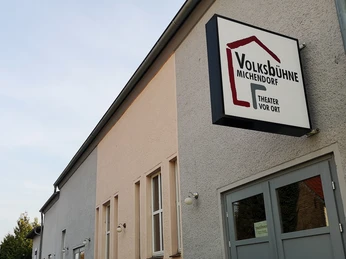 Hausansicht der Volksbühne Michendorf