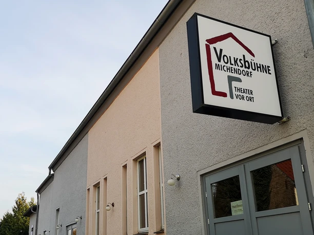 Hausansicht der Volksbühne Michendorf