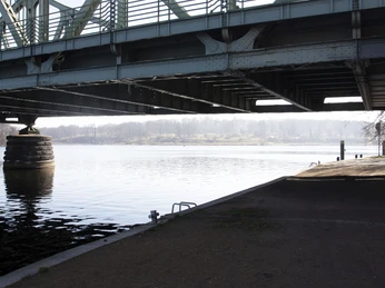 Anlegestelle Glienicker Brücke