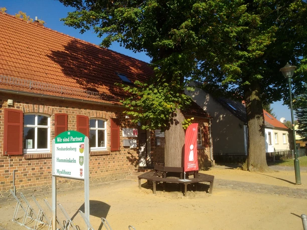 Blick auf Touristinformation