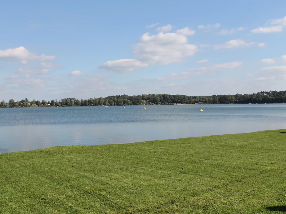 Die Badestelle am Leichhardt-Ufer ist 100 Meter entfernt
