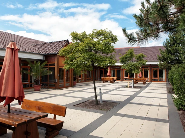 Haus und Gast, Servicedienste Elstal