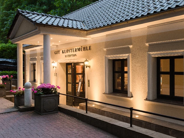 Gut Klostermühle Außenansicht "Rezeption"