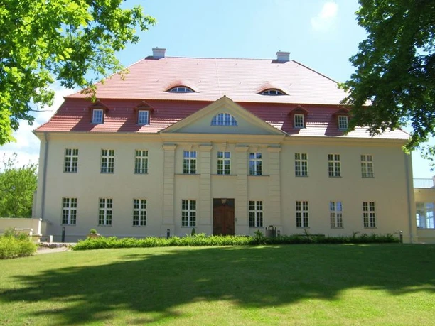 Begegnungsstätte Schloss Gollwitz