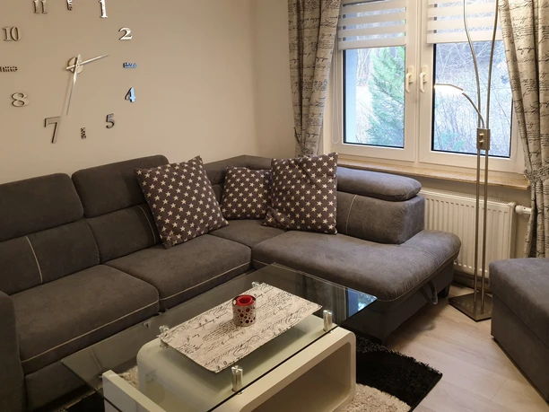 Gemütlicher Wohnbereich im Ferienhaus "Waldidyll"