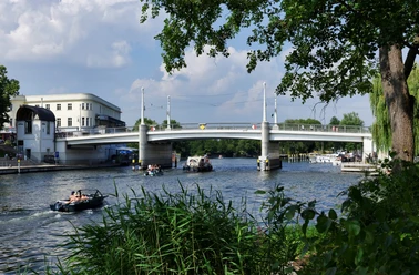 Jahrtausendbrücke