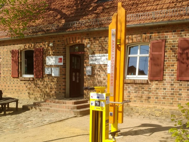 E-Bike Ladestation und Fahrradreparaturstation