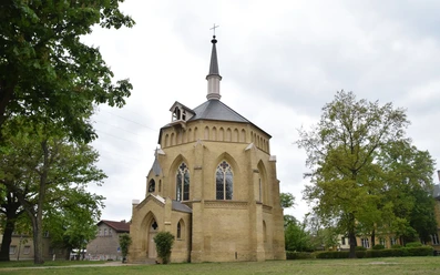 Kirche am Neuendorfer Anger