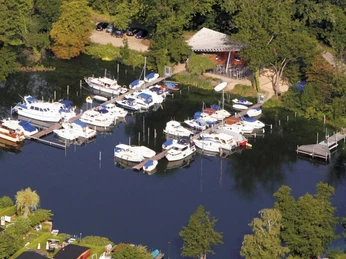 Luftbild Bootsliegeplatz
