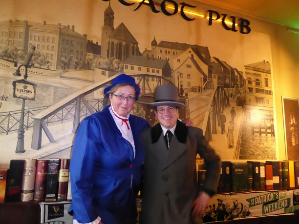 Stadtführerin Ute Schulze und Dr. Christian Heise